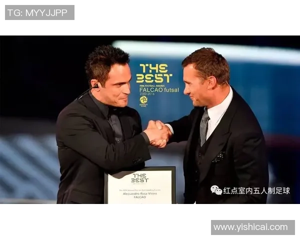 足球明星风采展示与个人成就详解模板图解读